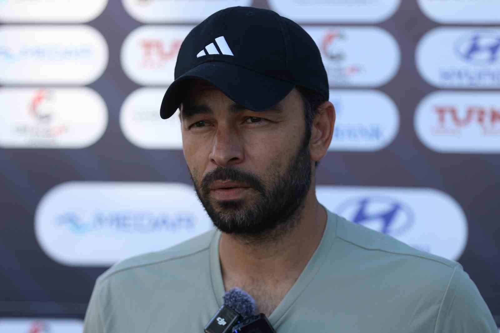 SELÇUK İNAN: "GALATASARAY ÇOK GÜÇLÜ BİR TAKIM"