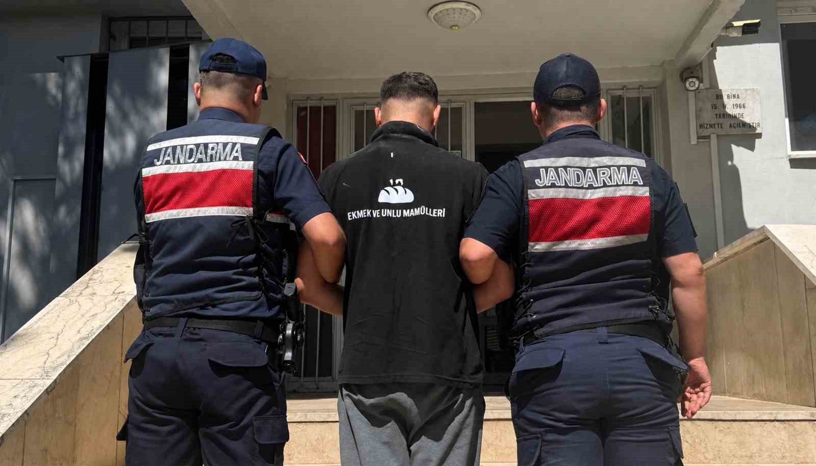 KIRIKKALE’DE 16 YIL HAPİS CEZASIYLA ARANAN FİRARİ YAKALANDI
