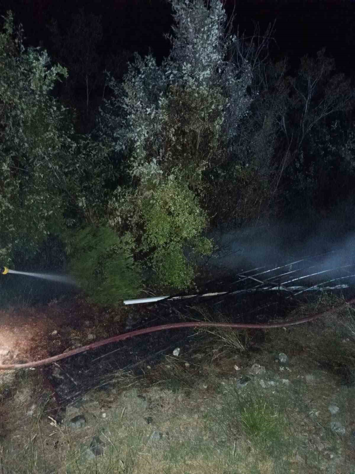 OSMANİYE’DE ÇIKAN ORMAN YANGINI BÜYÜMEDEN SÖNDÜRÜLDÜ