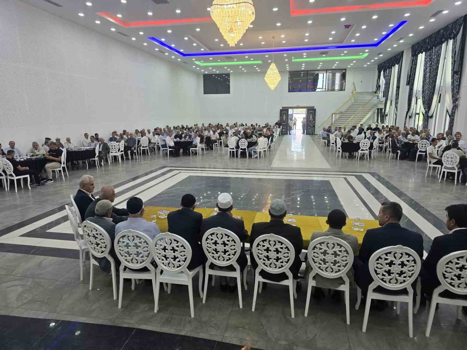DİYARBAKIR’DA İKİ AİLE ARASINDAKİ HUSUMET BARIŞLA SONUÇLANDI