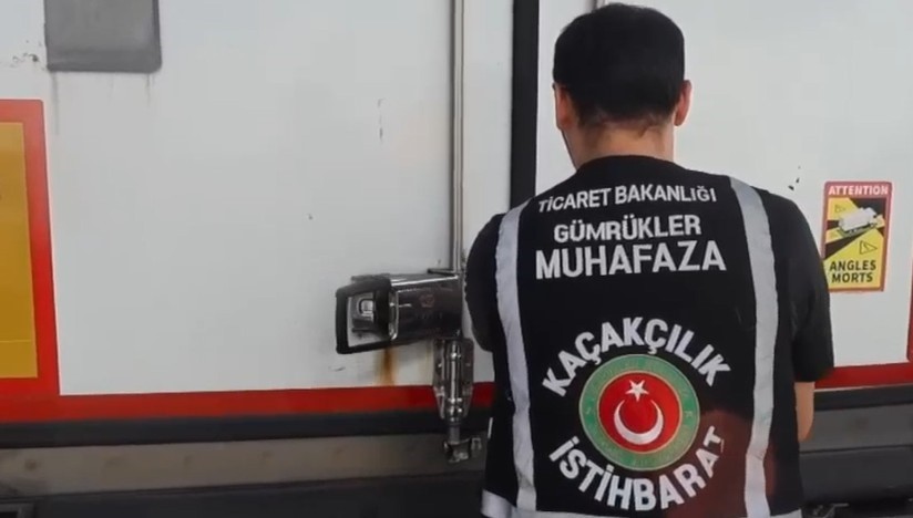 KAPIKULE GÜMRÜK KAPISI’NDA 79 BİN ADET KAÇAK ÜRÜN ELE GEÇİRİLDİ