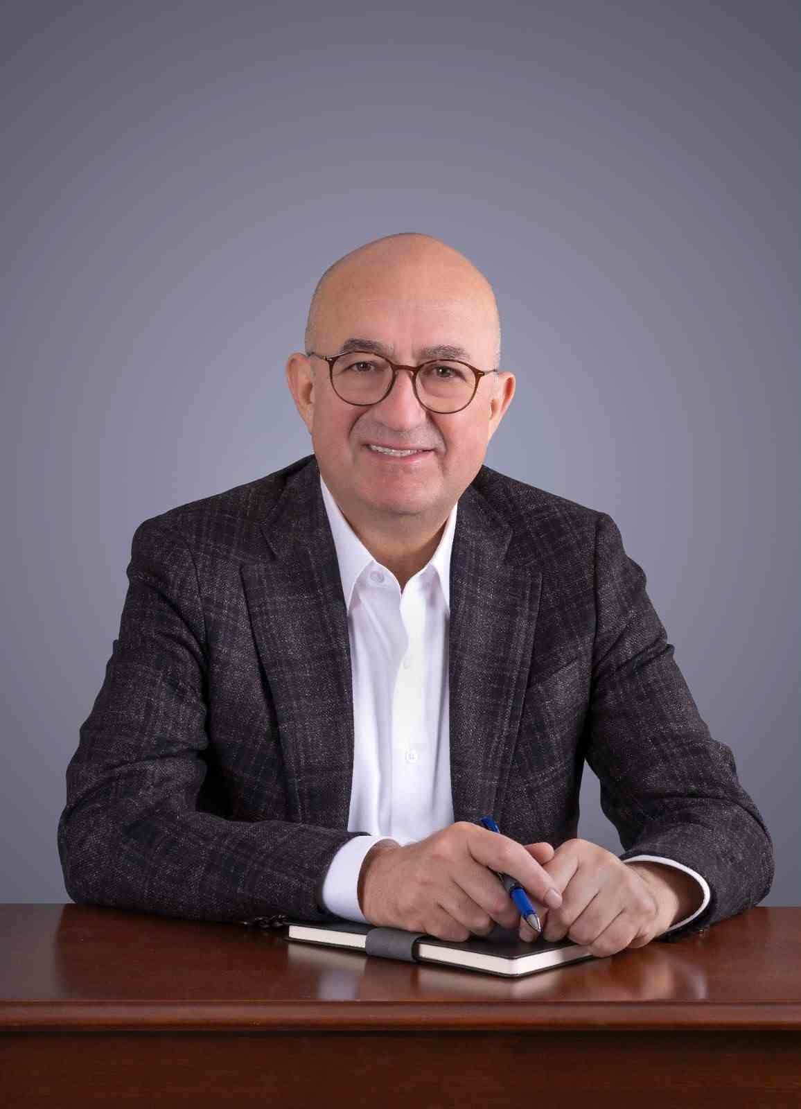 AK PARTİLİ GİDER: "BELEDİYE ÇÖZEMEZSE BİZ ÇÖZERİZ, GEREKİRSE EVLERE SUYU DSİ OLARAK BİZ DAĞITIRIZ"
