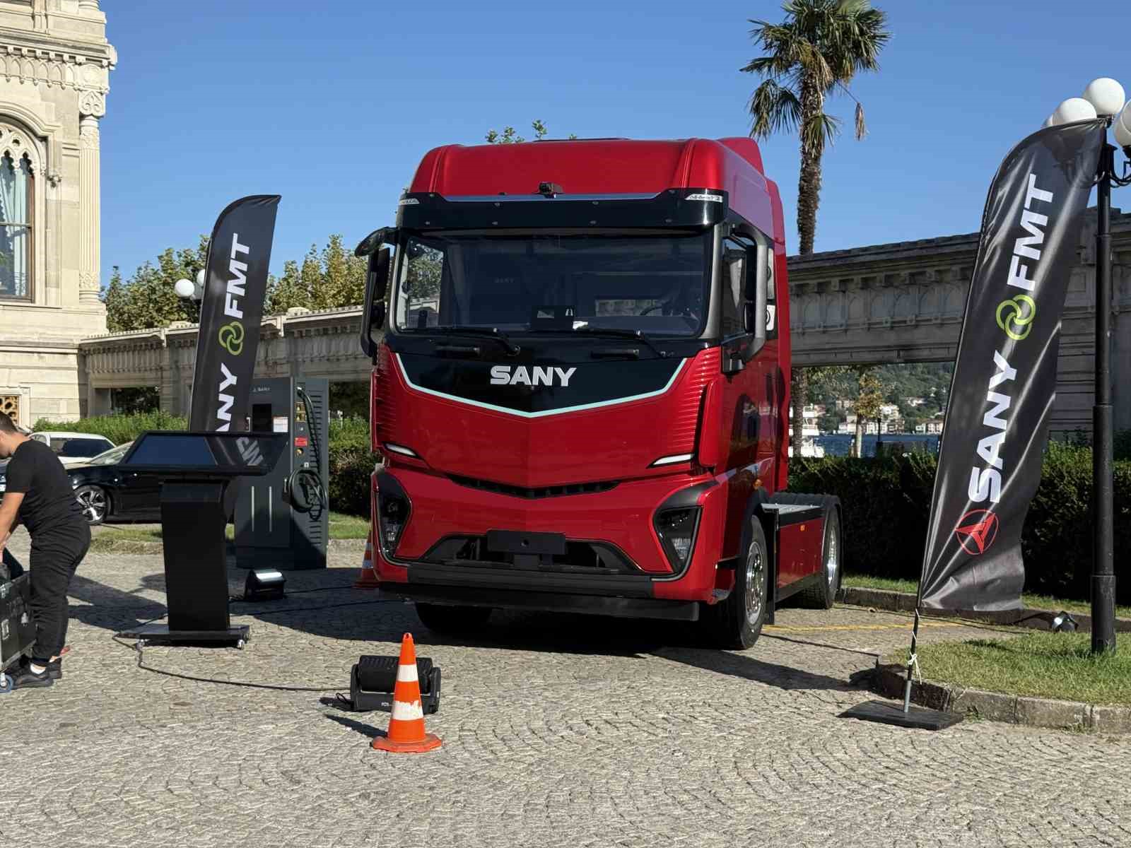 TÜRKİYE ELEKTRİKLİ TİCARİ ARAÇLARDA KÜRESEL ÜRETİM ÜSSÜ OLUYOR
