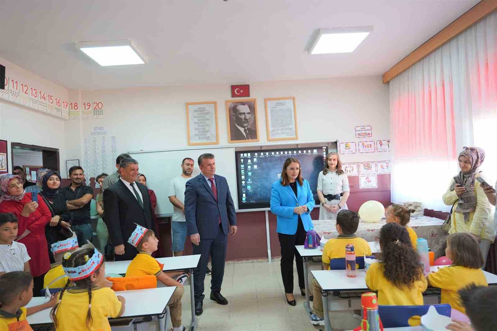 BARTIN’DA 7 BİN ÖĞRENCİ OKULA BAŞLADI, 28 BİN ÖĞRENCİ DAHA DERS BAŞI YAPACAK