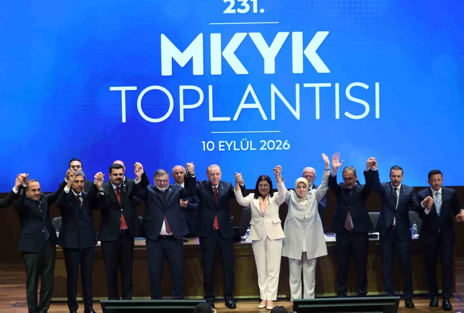 FOÇA BELEDİYE BAŞKANI SANİYE BORA FIÇI AK PARTİ’YE KATILDI
