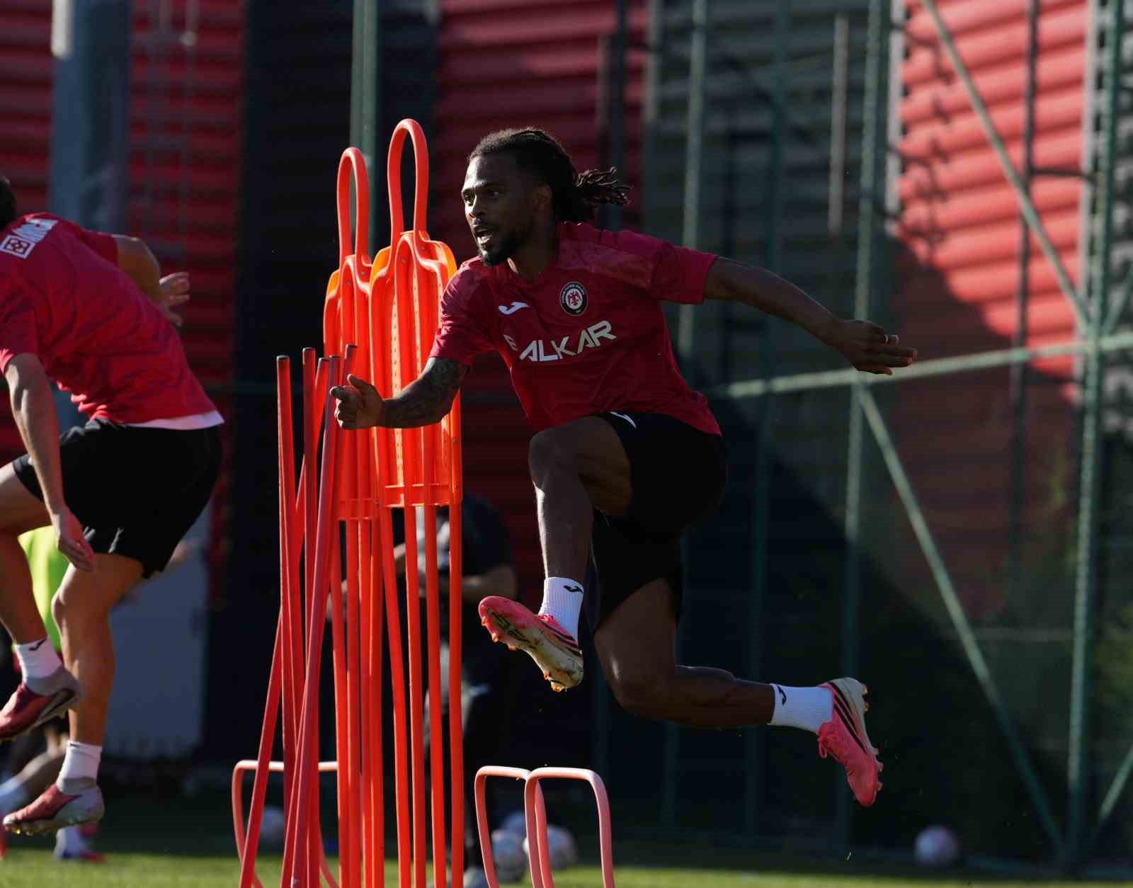 ÇORUM FK, SAMSUNSPOR MAÇI HAZIRLIKLARINI SÜRDÜRDÜ