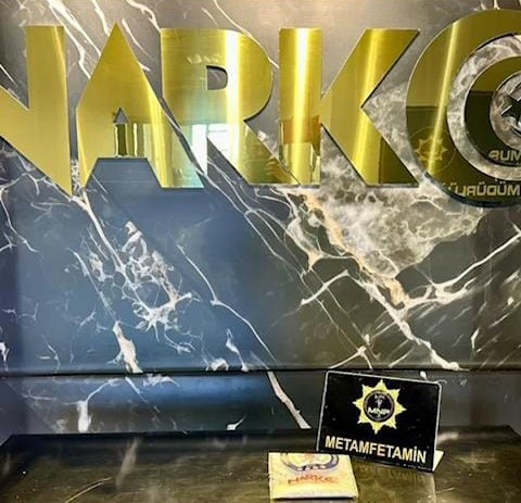 MUŞ’TA ARAÇTAN 102 GRAM METAMFETAMİN ÇIKTI: 2 ŞÜPHELİ TUTUKLANDI