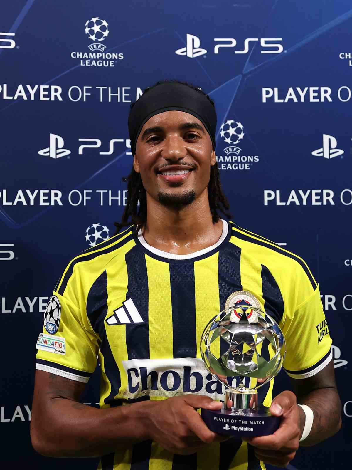 FENERBAHÇE - ROMA MAÇINDA ’EN İYİ OYUNCU’ ÖDÜLÜ ARCHİE BROWN’UN OLDU