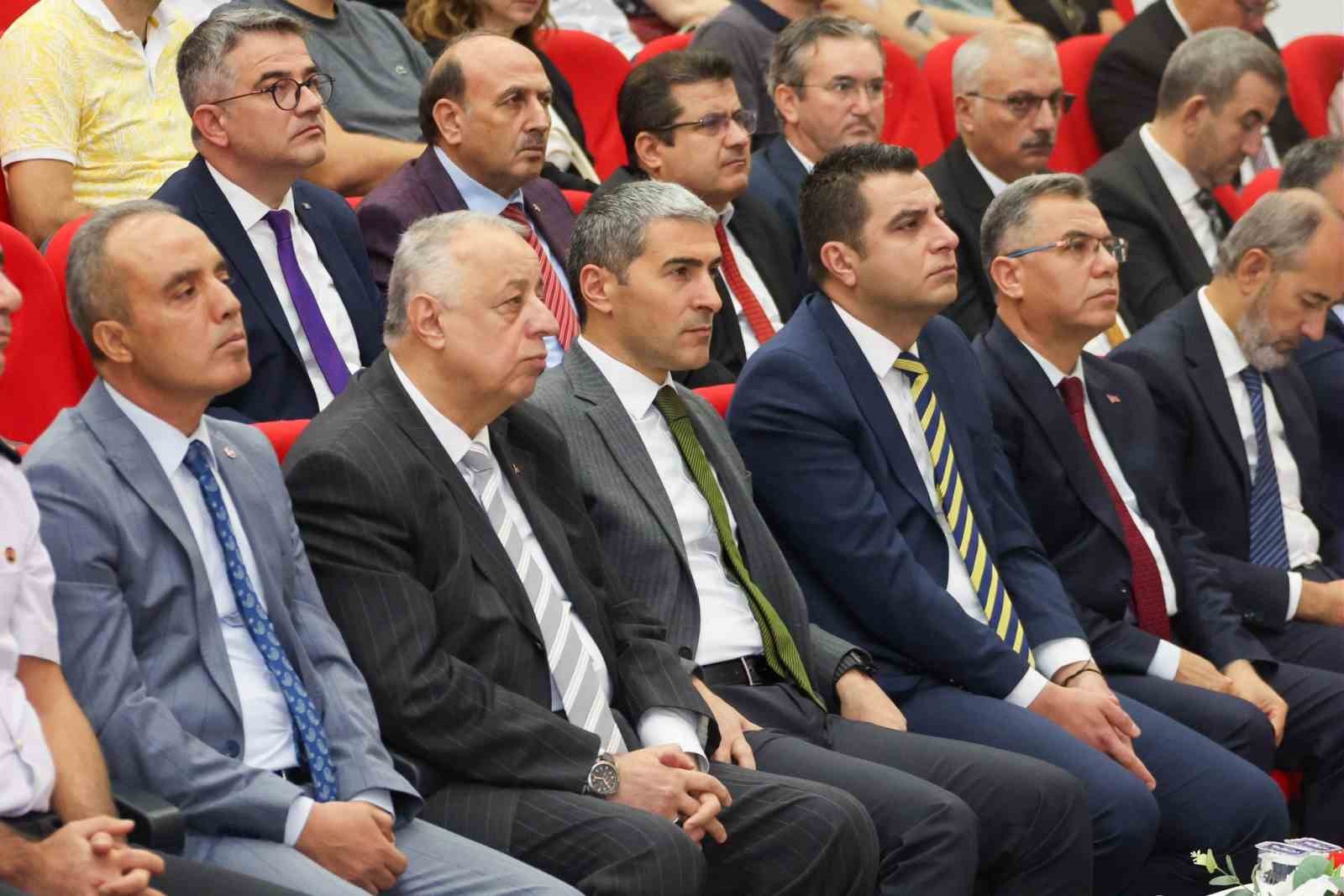 YENİ EĞİTİM ÖĞRETİM YILI ÖNCESİ OKUL GÜVENLİĞİ TOPLANTISI YAPILDI