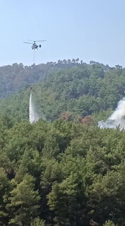 SOĞUTMA ÇALIŞMALARININ SÜRDÜĞÜ ORMANLIK ALANDA YENİDEN YANGIN ÇIKTI