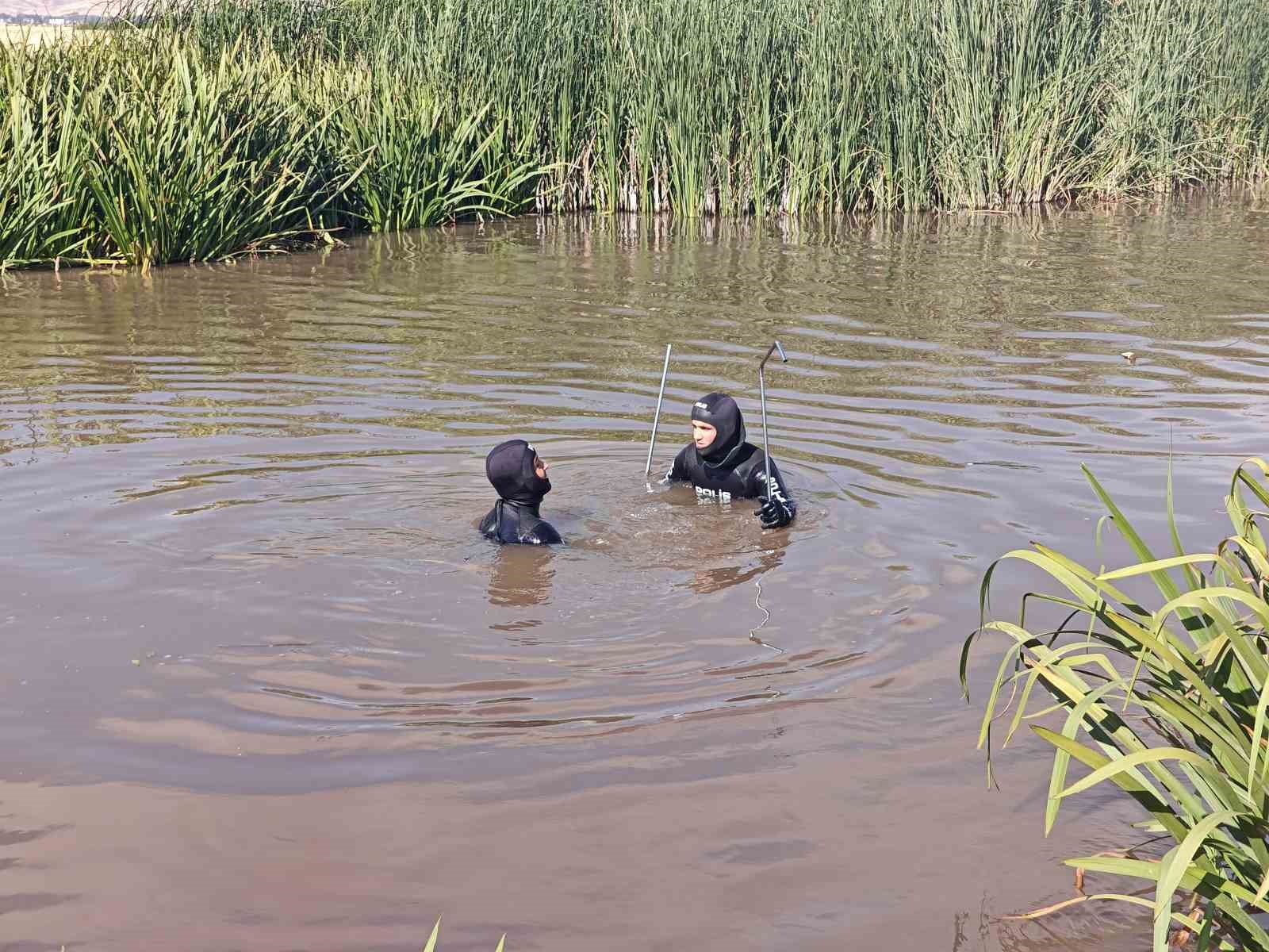MUŞ’TA KAYIP SUAT BALKAYA İÇİN KARASU NEHRİ’NDE ARAMA