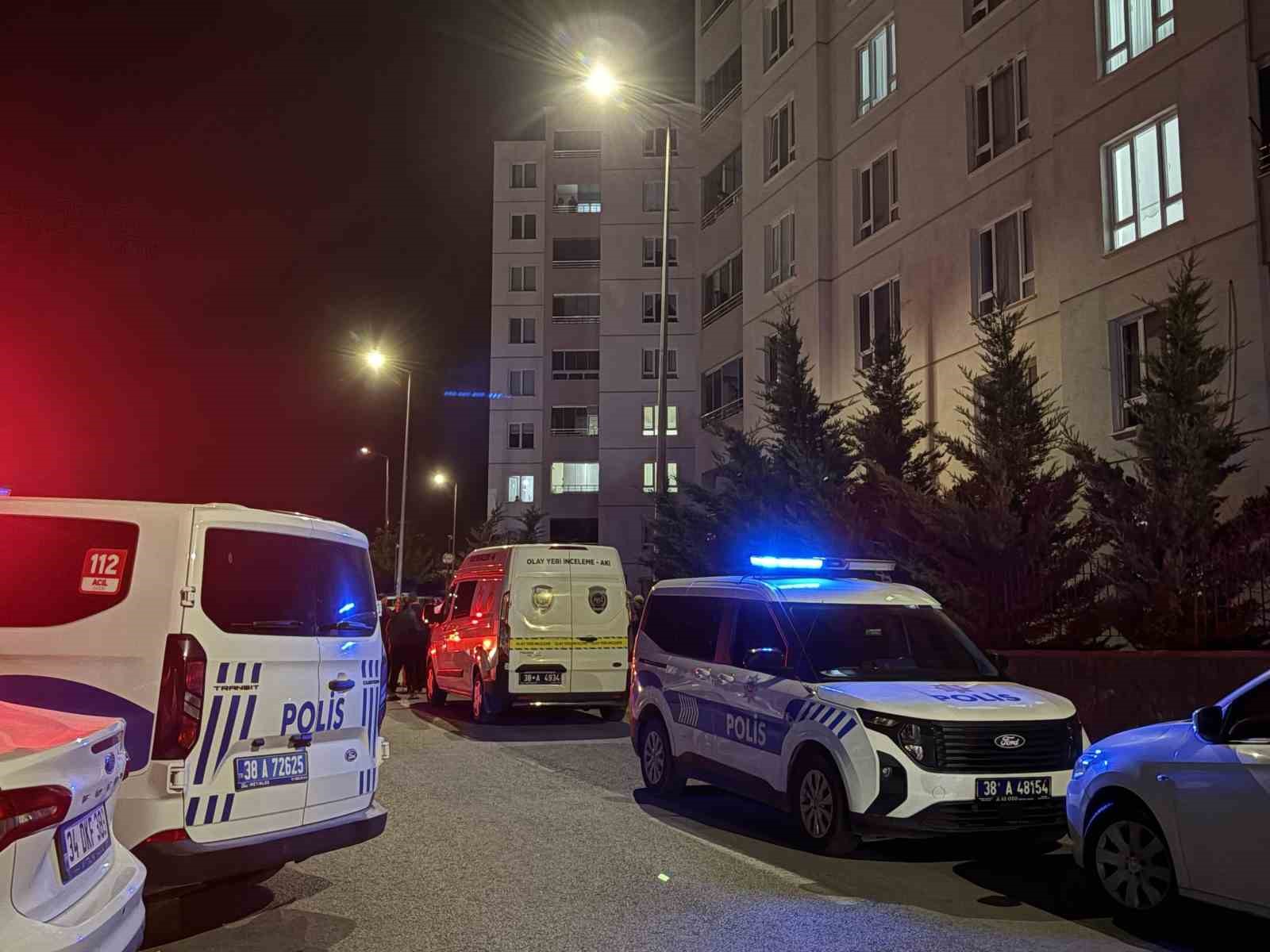 KAYSERİ’DE TABANCAYLA KAFASINA ATEŞ EDEN ŞAHIS HAYATINI KAYBETTİ