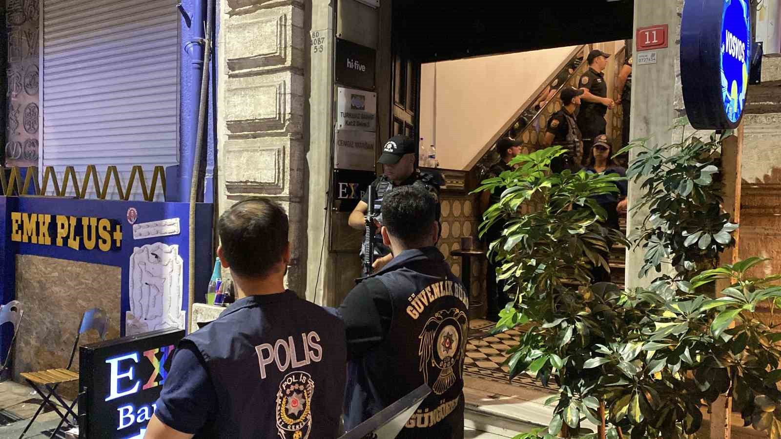 İSTANBUL’DA ‘AİLEM GÜVENDE’ OPERASYONU: ÇOK SAYIDA MEKANA BASKIN YAPILDI