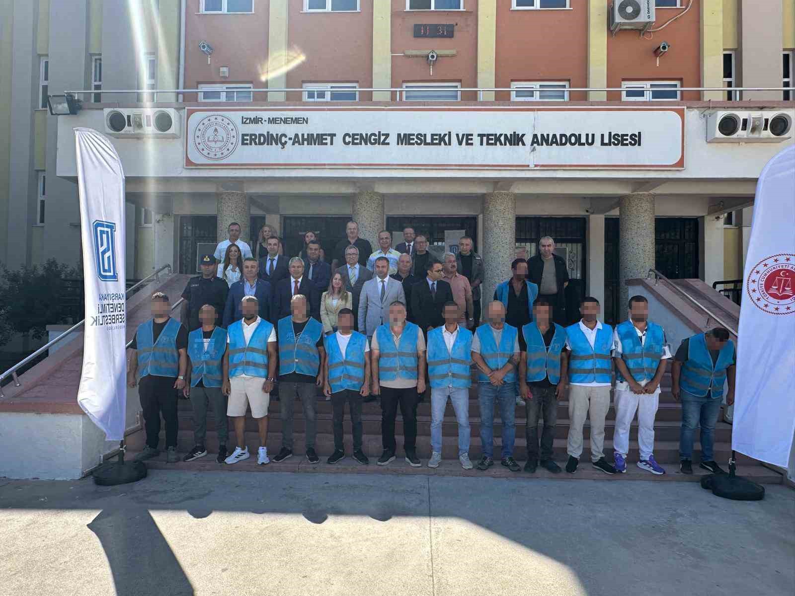 YÜKÜMLÜLERDEN OKULLARA DESTEK