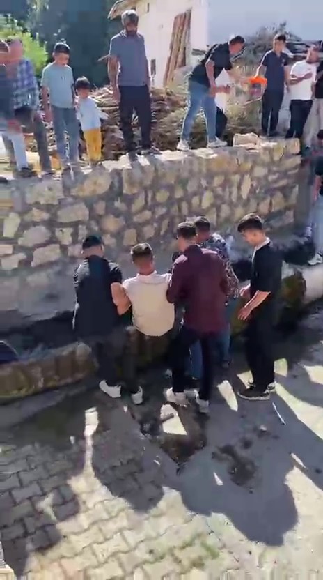 ŞARKIŞLA’DA ’SULU’ DÜĞÜN GELENEĞİ: DAMAT UNUTAMAYACAĞI ANLAR YAŞADI