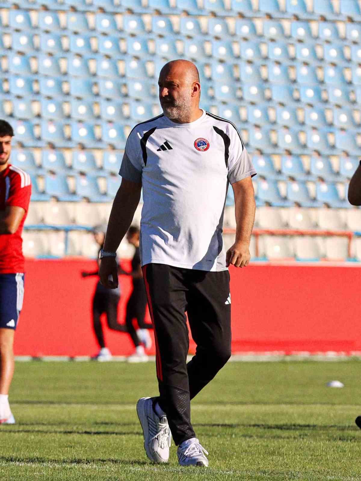 KIRIKKALE FK, TEKNİK DİREKTÖR ENGİN ÇALIŞIR İLE YOLLARINI AYIRDI