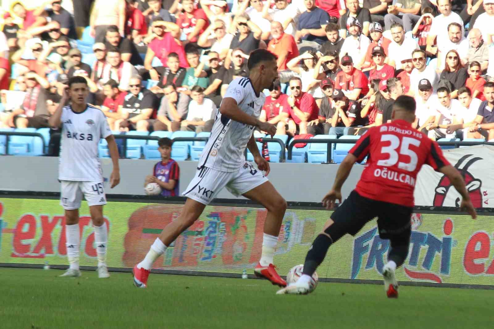 TRENDYOL SÜPER LİG: GENÇLERBİRLİĞİ: 1 - KASIMPAŞA: 0 (İLK YARI)