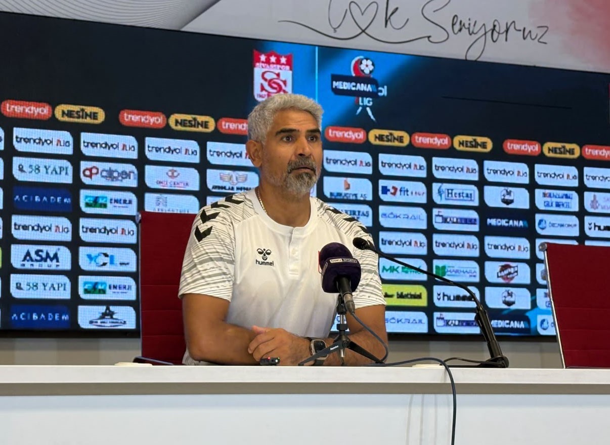 İSMET TAŞDEMİR: "SAHANIN EN KÖTÜSÜ HAKEMDİ"
