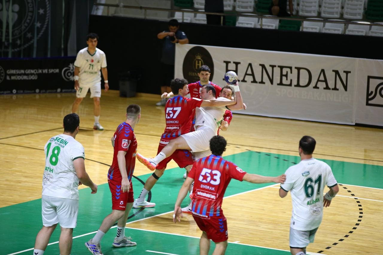 EHF AVRUPA KUPASI: GİRESUNSPOR: 28 - HC FİVERS WAT MARGARETEN: 40