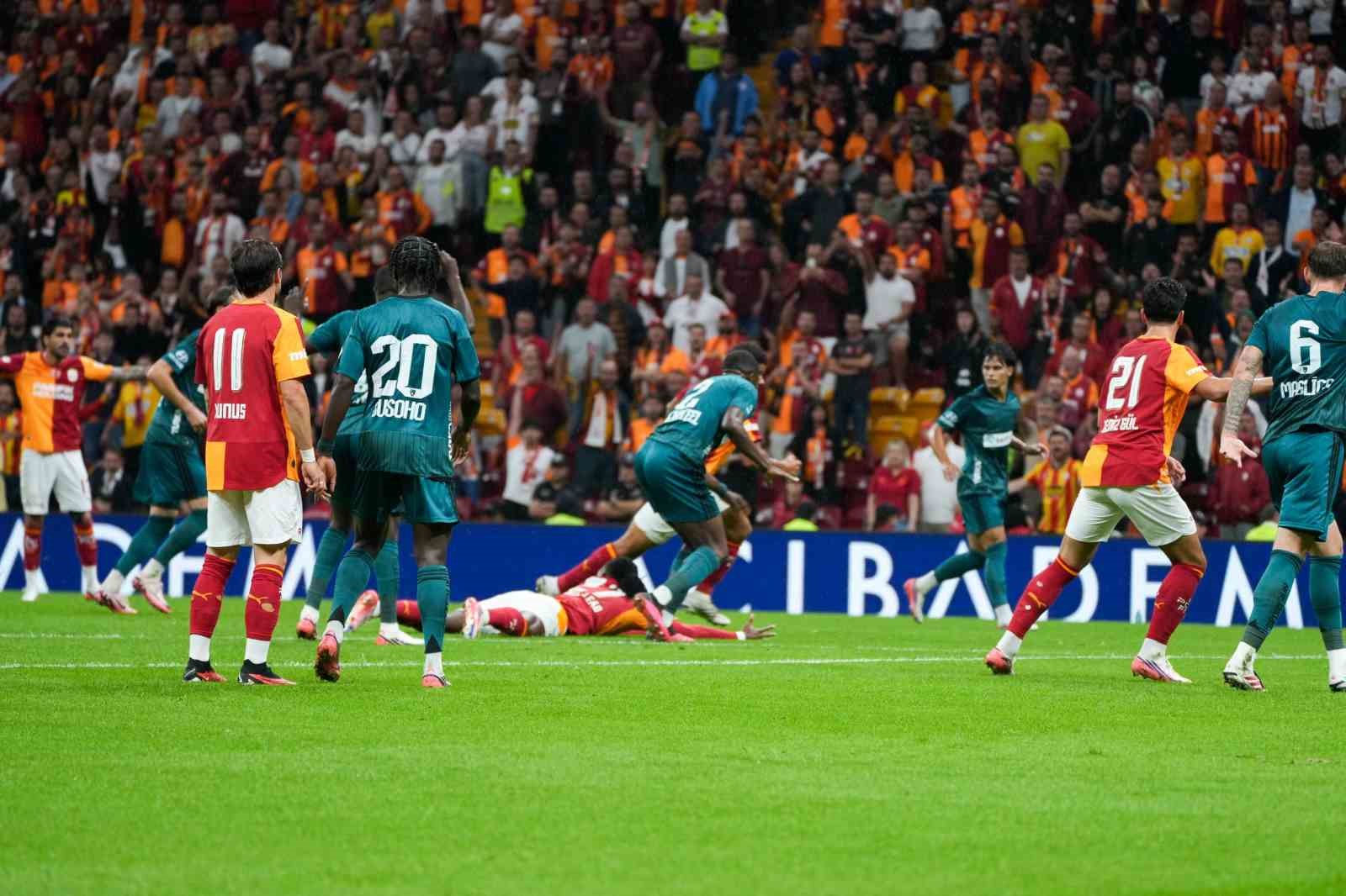 TRENDYOL SÜPER LİG: GALATASARAY: 0 - KOCAELİSPOR: 0 (İLK YARI)