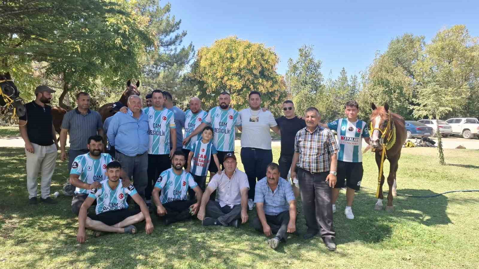 SELENDİLİ CİRİTÇİLER ANKARA’DA YARI FİNALE KALDI