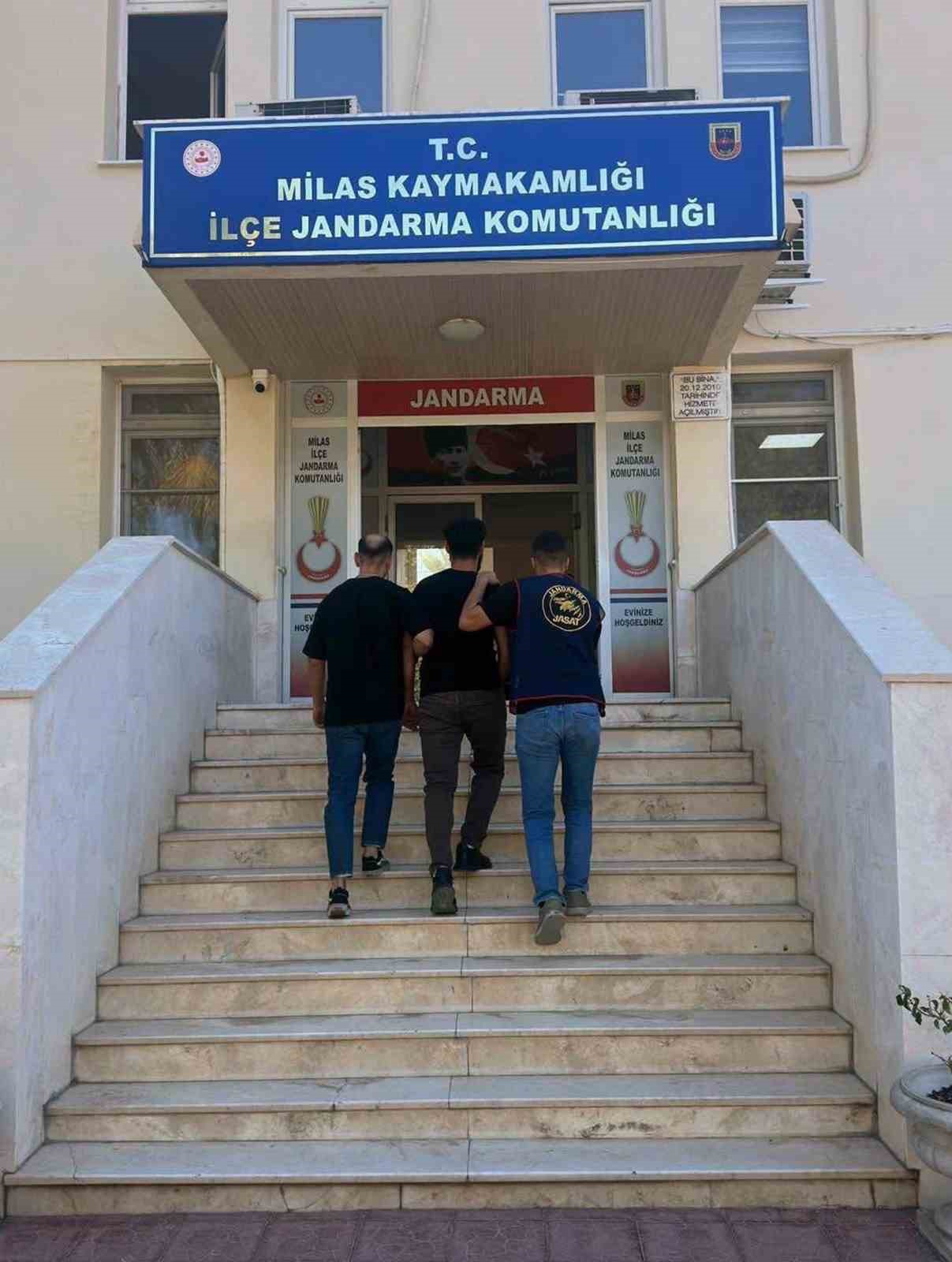 MUĞLA’DA JANDARMA EKİPLERİ 101 ARANAN ŞAHSI YAKALADI