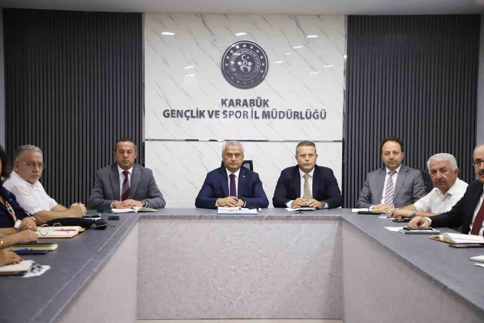 GENÇLİK VE SPOR MÜDÜRLÜĞÜNDE DÖNEM BAŞI TOPLANTISI