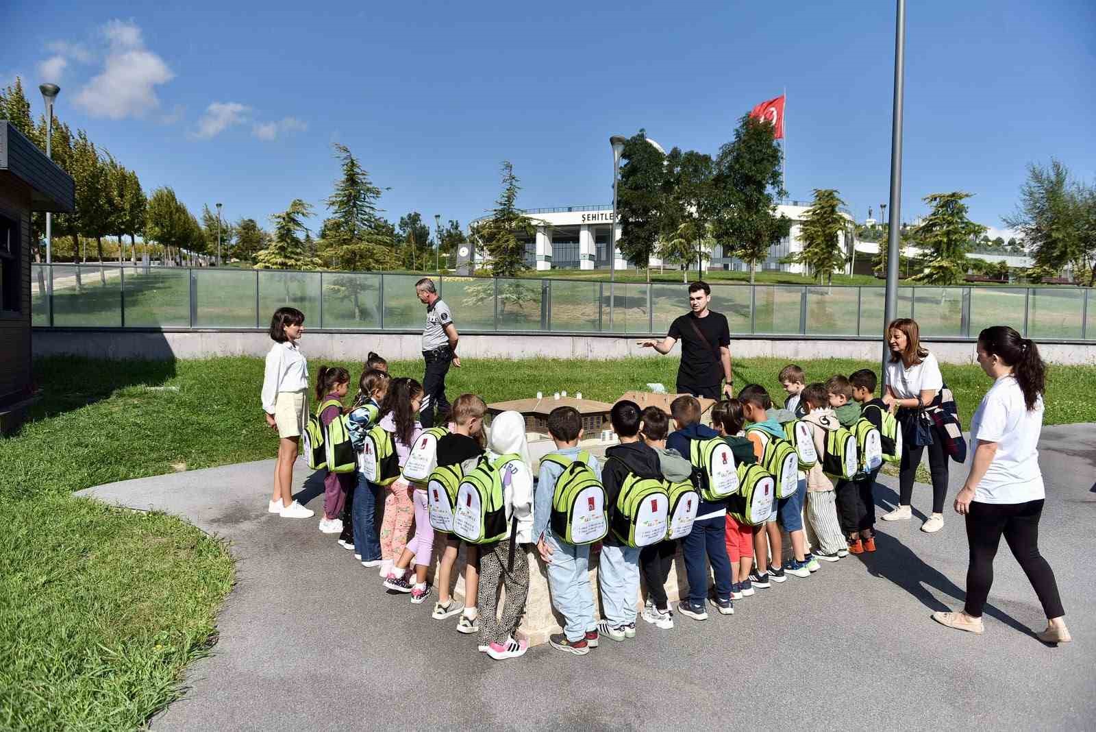 MİNİK ÖĞRENCİLER BALIKESİR’İN MİMARİ MİRASINI MİNYATÜRLERLE KEŞFETTİ