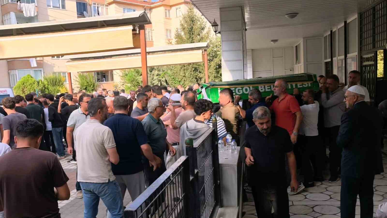 TIR KAZASINDA HAYATINI KAYBEDEN GENÇLER SON YOLCULUĞUNA UĞURLANDI