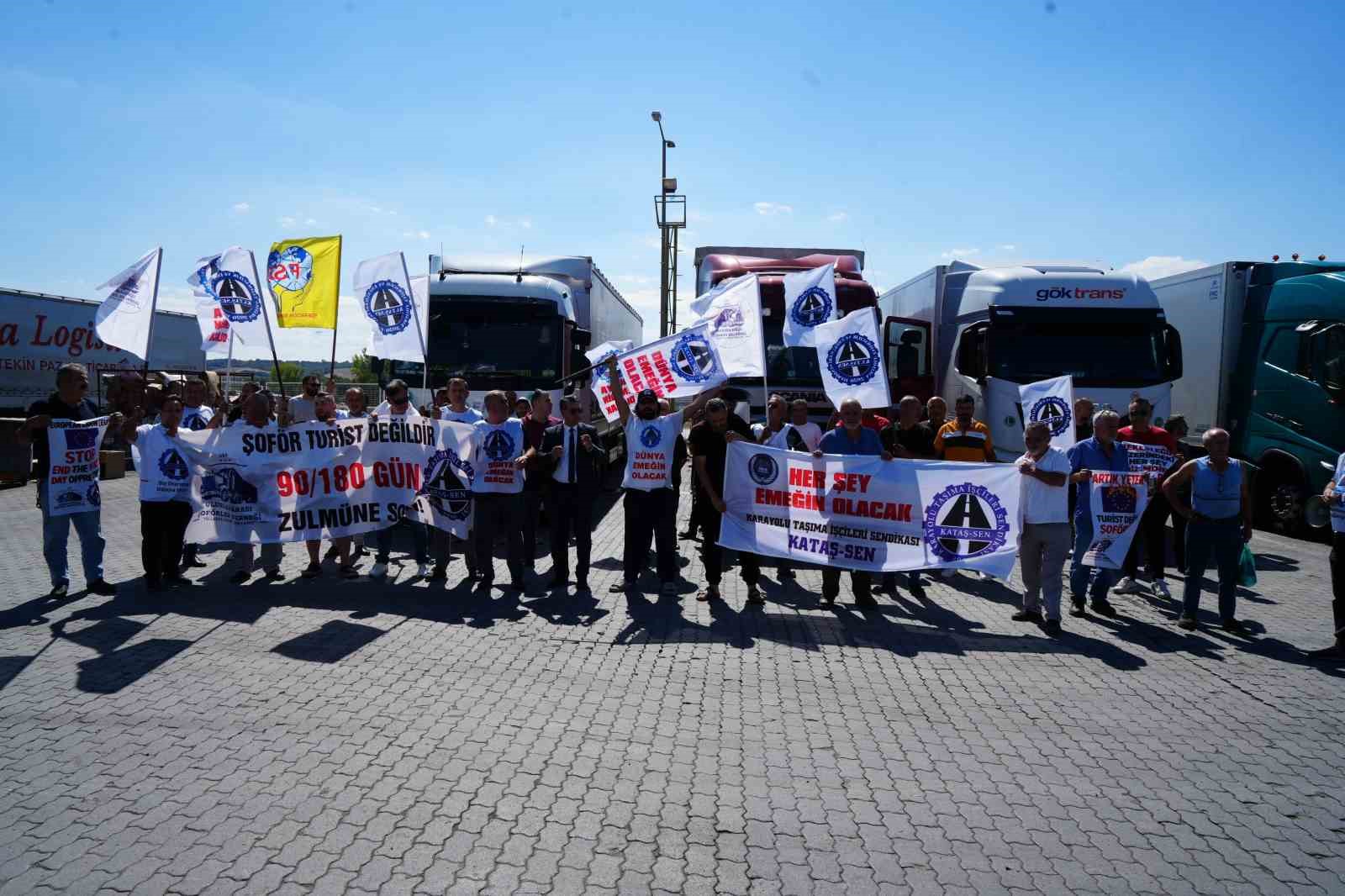 TIR ŞOFÖRLERİ KAPIKULE’DE SCHENGEN VİZESİ SORUNUNA DİKKAT ÇEKTİ