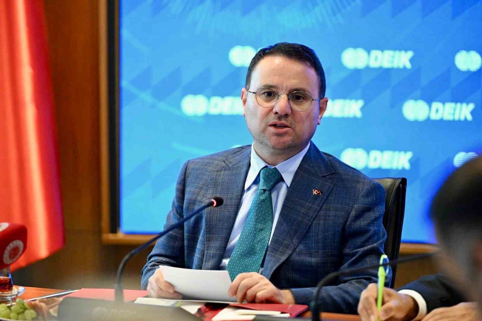 ADALET BAKANI GÜRLEK: "GÜÇLÜ BİR EKONOMİ ANCAK ÖNGÖRÜLEBİLİR BİR HUKUK DÜZENİ VE GÜVEN VEREN BİR ADALET SİSTEMİ ÜZERİNE KALICI HALE GELECEKTİR"