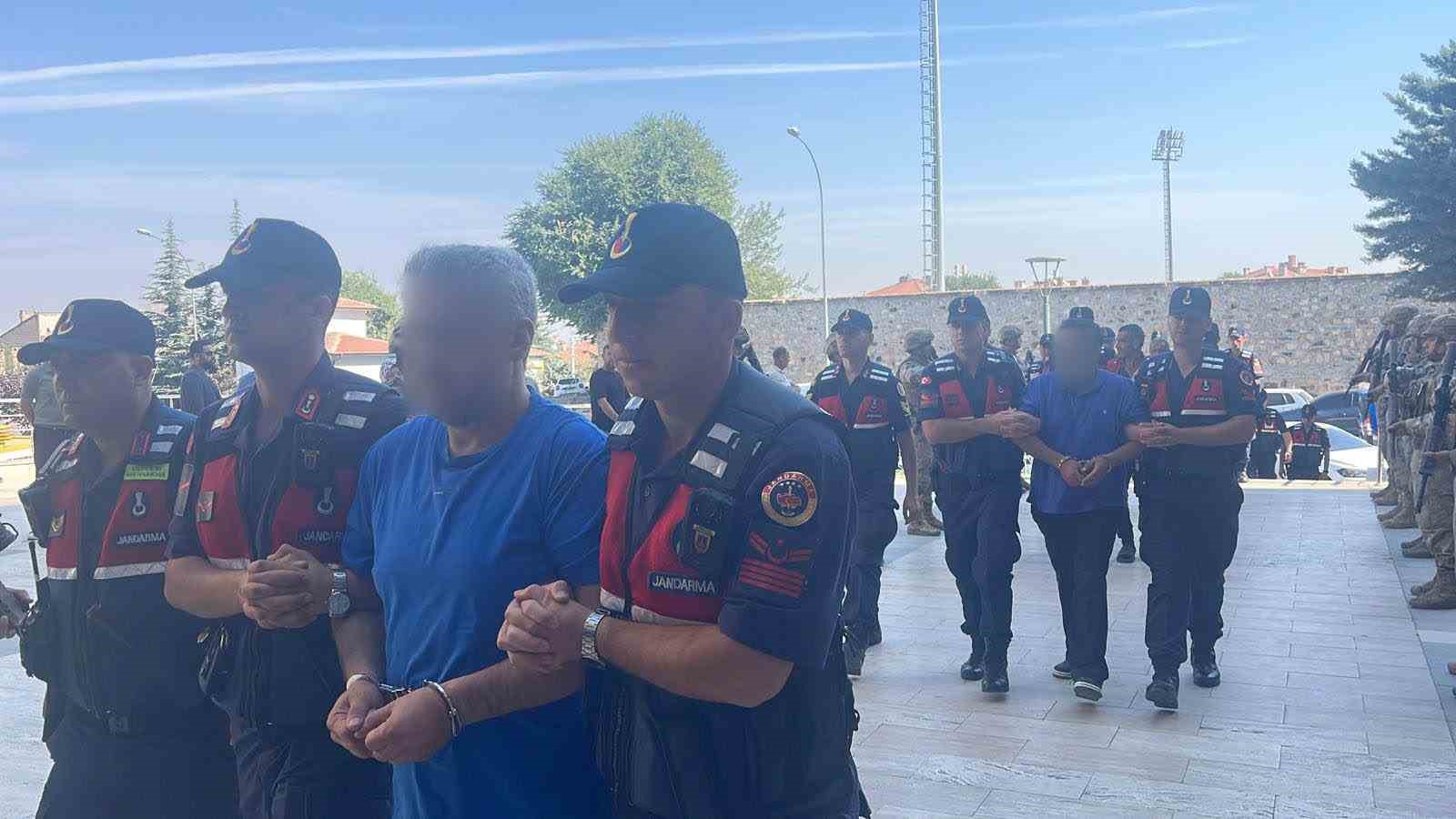 18 YILLIK FAİLİ MEÇHUL CİNAYETTE 7 ŞÜPHELİ ADLİYEYE SEVK EDİLDİ