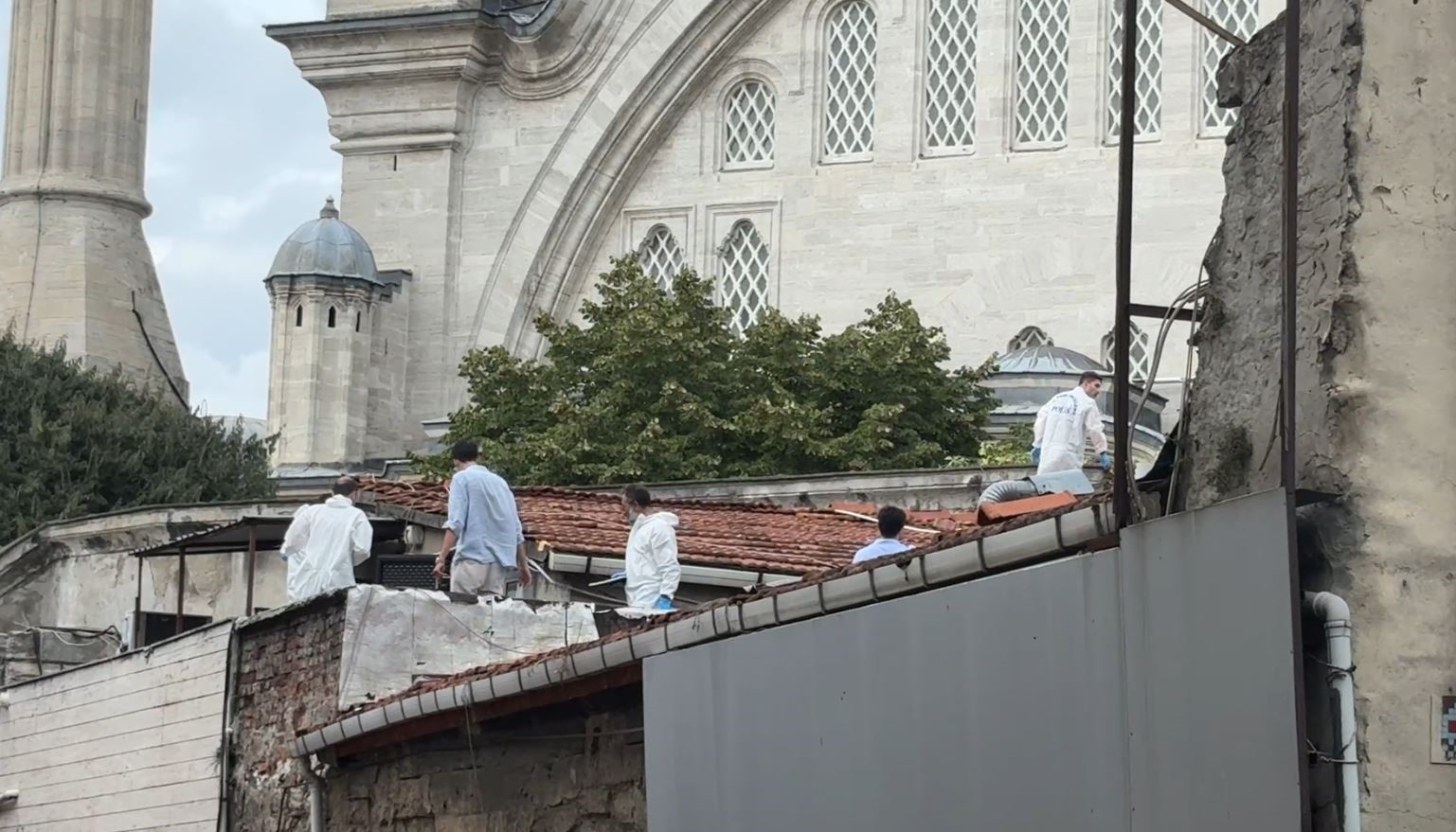 FATİH’TE 2 KİŞİNİN ÖLDÜĞÜ 2 KİŞİNİN DE YARALANDIĞI SİLAHLI KAVGANIN DETAYLARI ORTAYA ÇIKTI