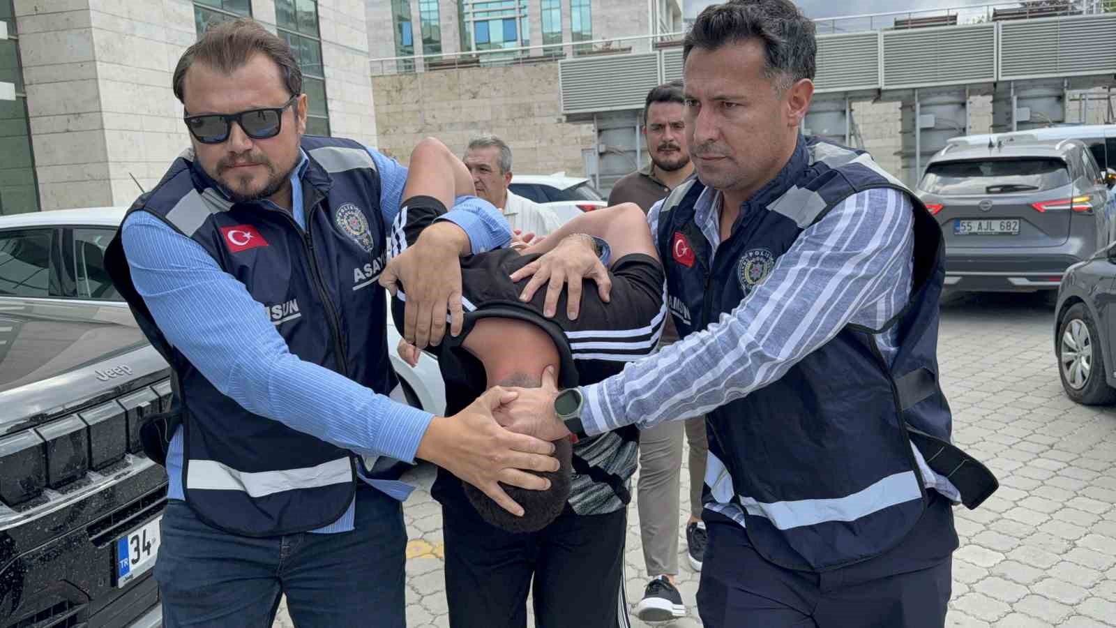 İÇİNDE HUSUMETLİSİ VAR ZANNEDİP BOŞ ARACA KURŞUN YAĞDIRDI