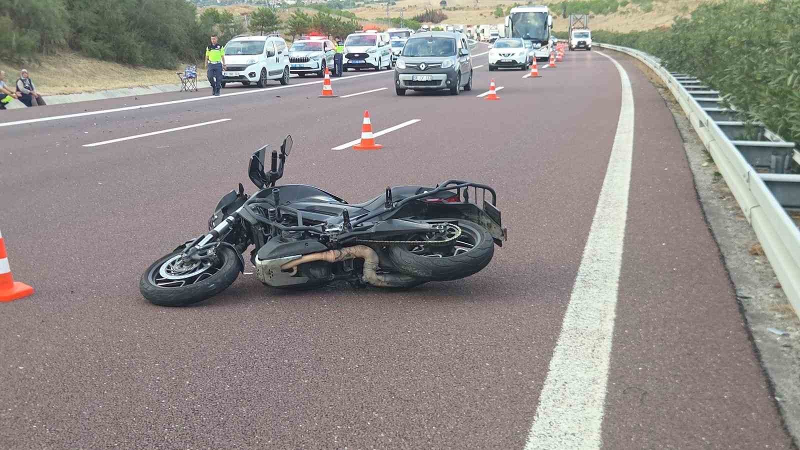 KAMYONA ÇARPAN MOTOSİKLET SÜRÜCÜSÜ HAYATINI KAYBETTİ