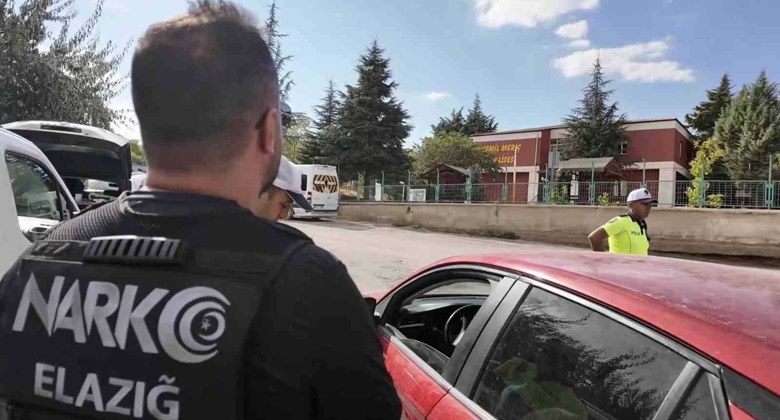 ELAZIĞ’DA EHLİYETSİZ SÜRÜCÜYE 81 BİN TL CEZA