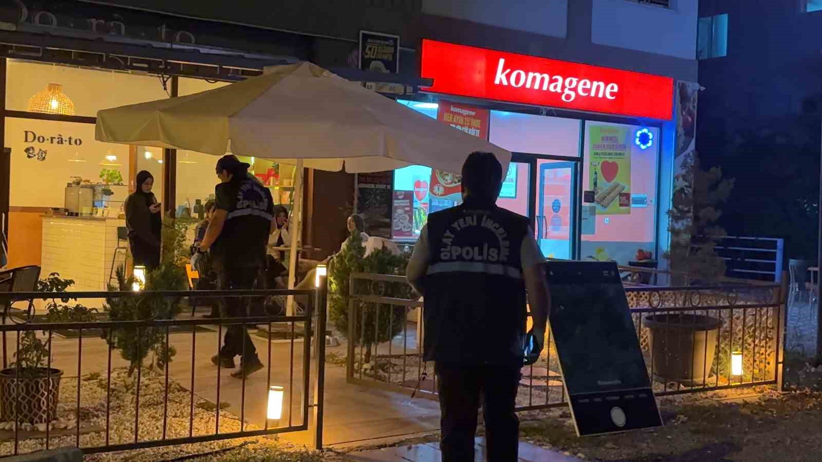 KAYSERİ’DE BIÇAKLANAN ŞAHIS KAFEYE SIĞINDI: 1 YARALI