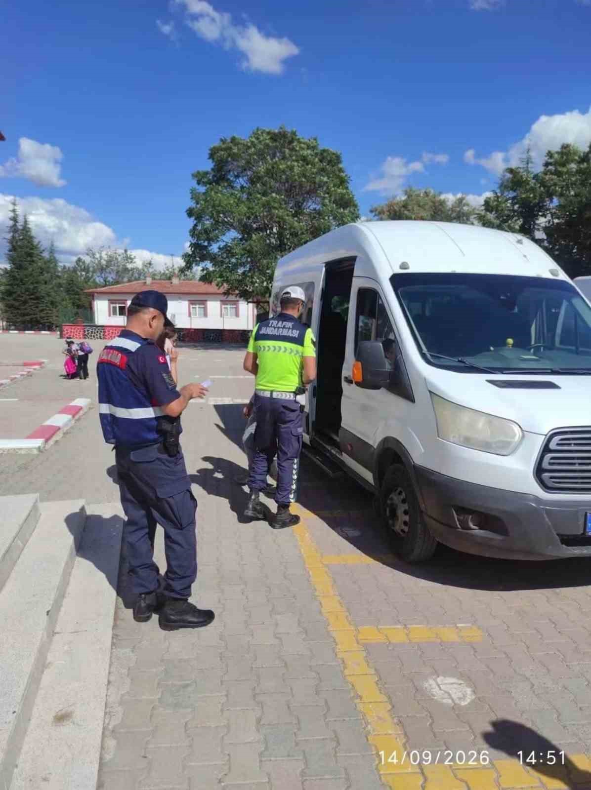 GÜDÜL’DE OKUL SERVİSLERİNE SIKI DENETİM