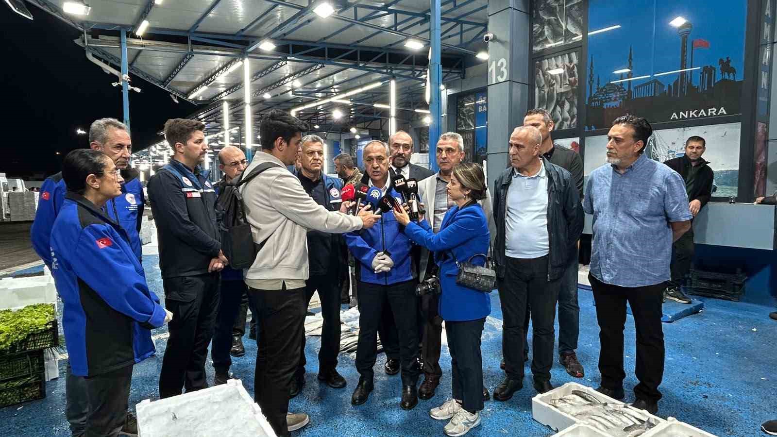 TARIM VE ORMAN BAKANLIĞI ANKARA İL MÜDÜRÜ DALLI, ANKARA BALIK HALİ’Nİ ZİYARET ETTİ