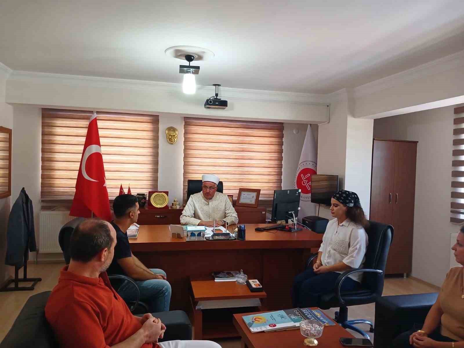 ERDEK’TE RESMİ NİKÂH HİZMETİ MÜFTÜLÜK BÜNYESİNDE SÜRDÜRÜLÜYOR