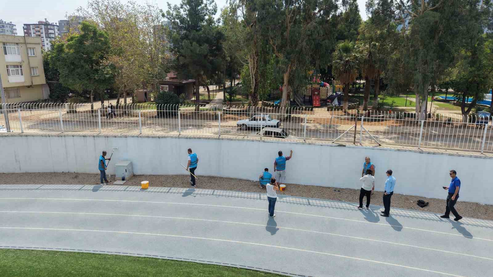 YÜKÜMLÜLER EĞİTİM VE SPOR ALANLARINI BOYADI, 12 MİLYON TL’LİK KAMU YARARI SAĞLANDI