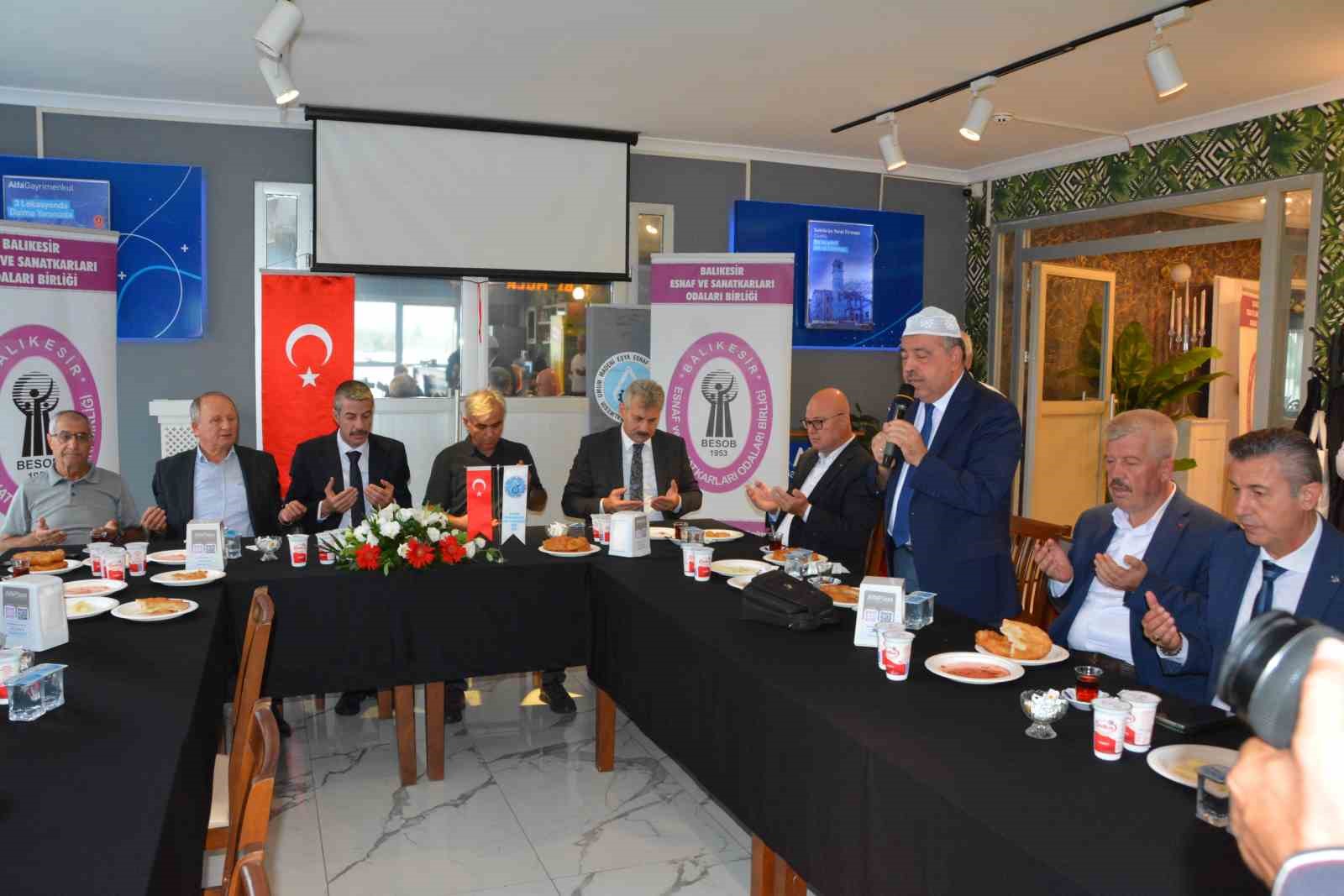 BALIKESİR ESNAFI AHİLİK LOKMASI DÖKTÜRDÜ