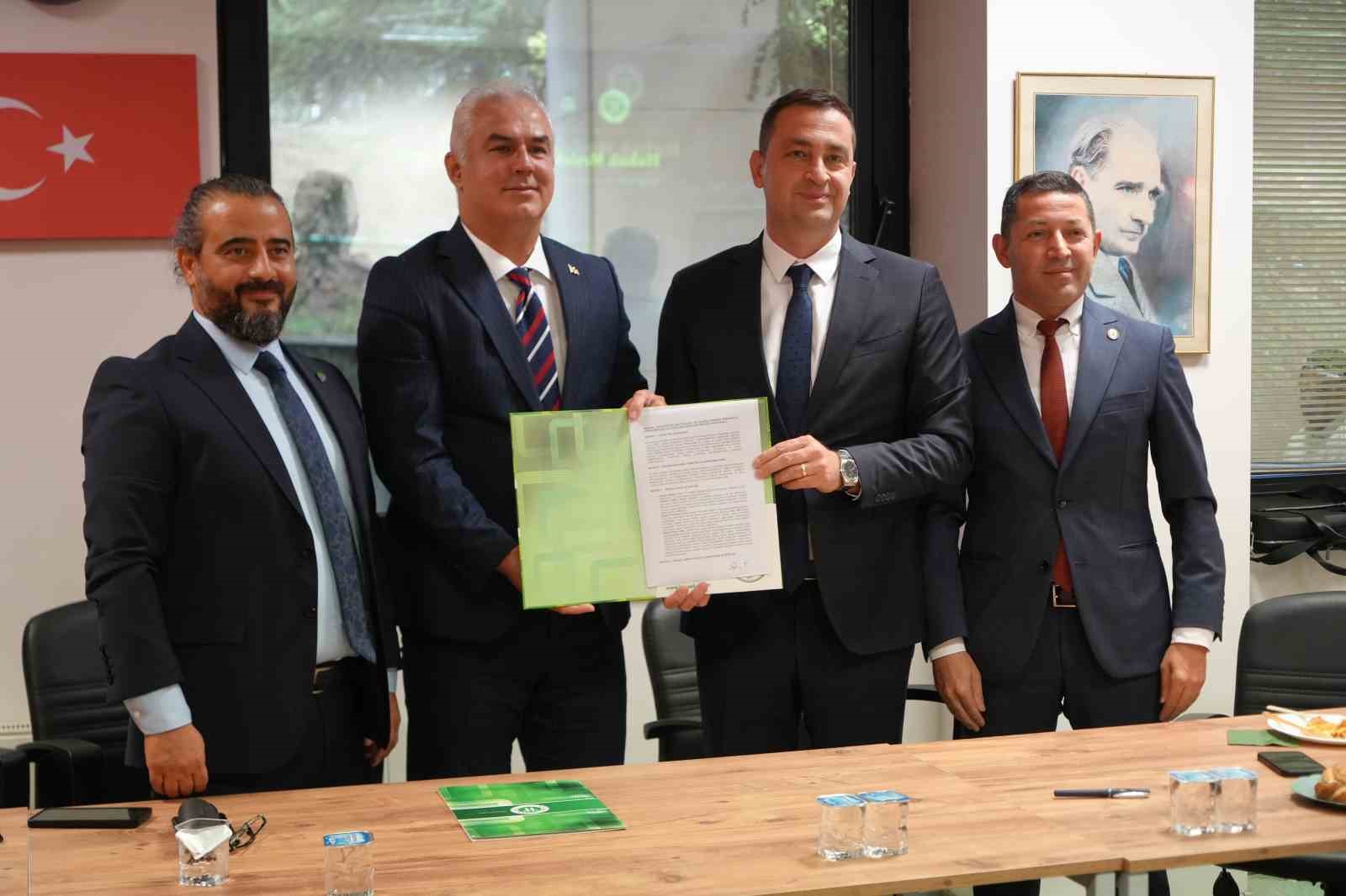 ADALETİN PRATİĞİ SINIFTA İŞLENECEK: GERÇEK DAVALARLA ATÖLYE DÖNEMİ