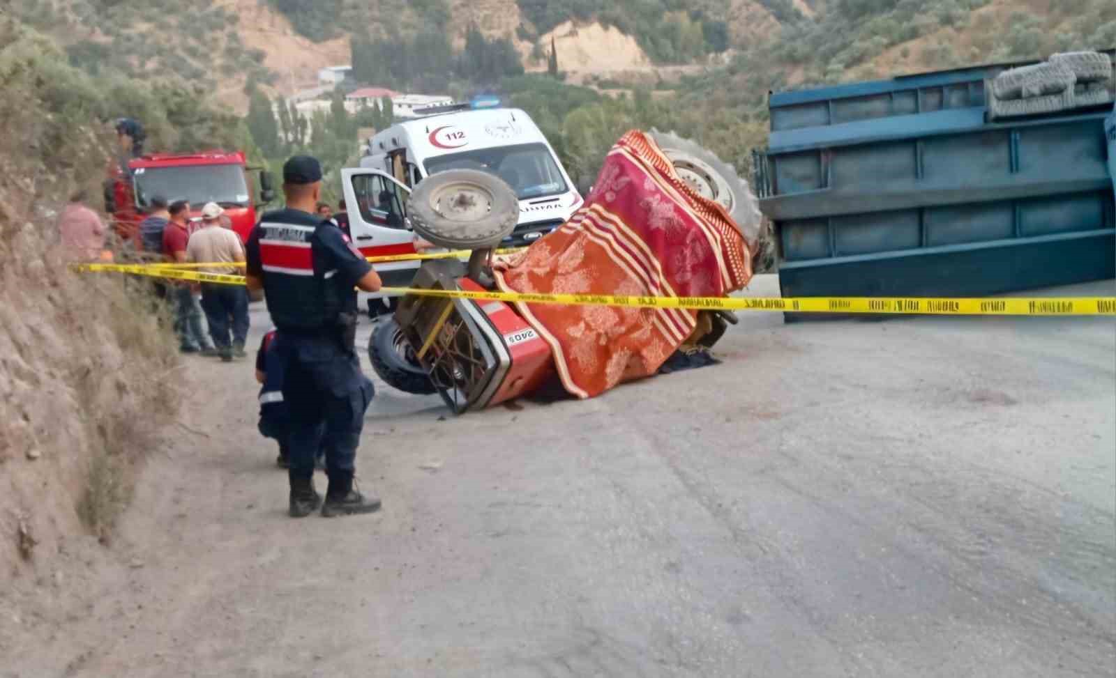 KÖŞK’TE SEYYAR PİDE FIRINI TAŞIYAN TRAKTÖR DEVRİLDİ: 1 ÖLÜ, 1 YARALI