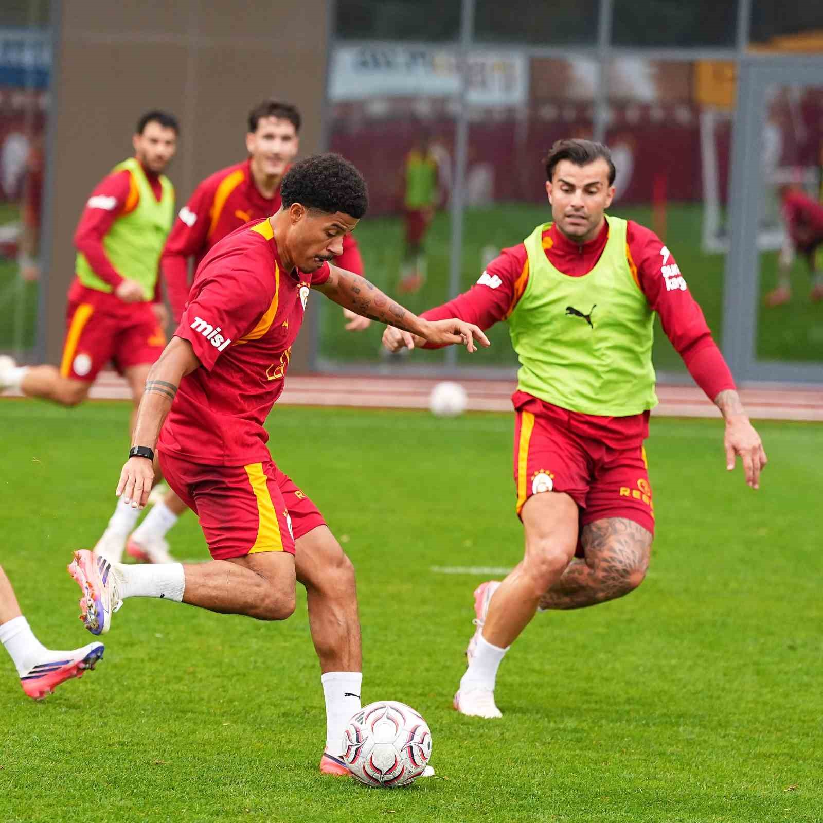 GALATASARAY, TRABZONSPOR MAÇI HAZIRLIKLARINI SÜRDÜRDÜ