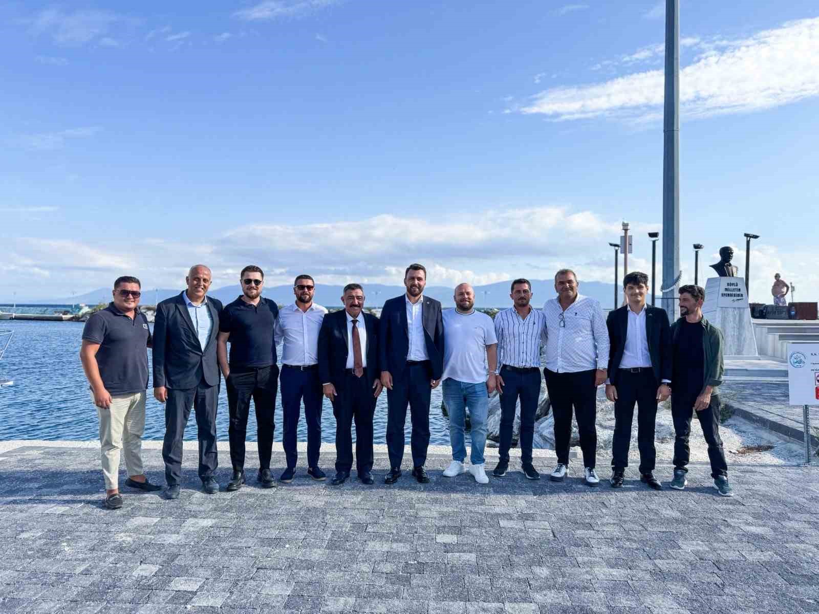 ÖZTAYLAN, MARMARA ADALARI’NDA ESNAF VE VATANDAŞLARLA BULUŞTU