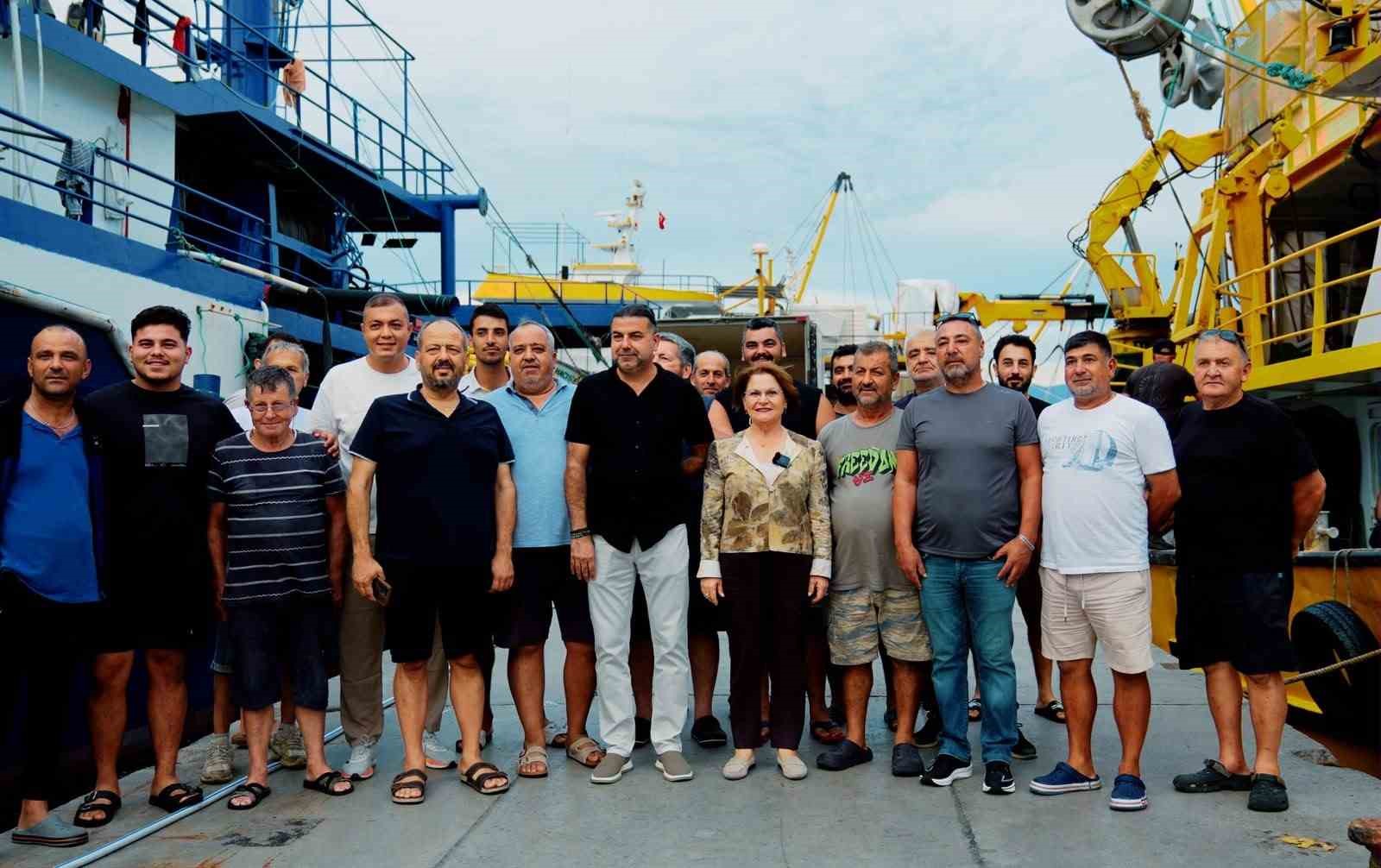 BAŞKAN GENÇAY, DİDİMLİ BALIKÇILARLA BİR ARAYA GELDİ