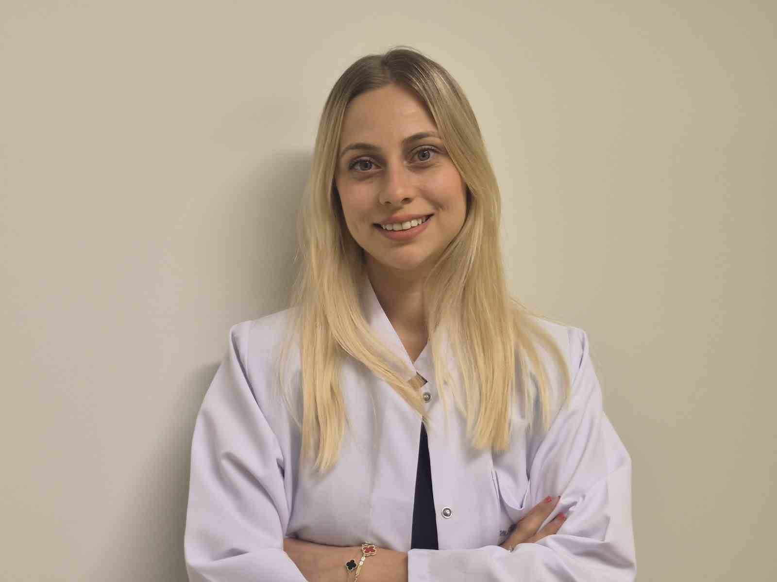 UZMANINDAN OKULA UYUM SÜRECİNDE EBEVEYNLERE KRİTİK UYARILAR