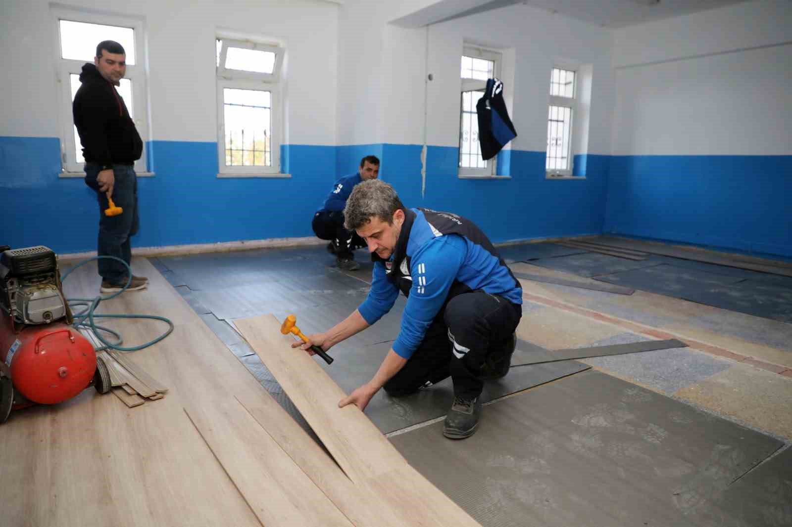 BÜYÜKŞEHİR’DEN OKULLARA DESTEK