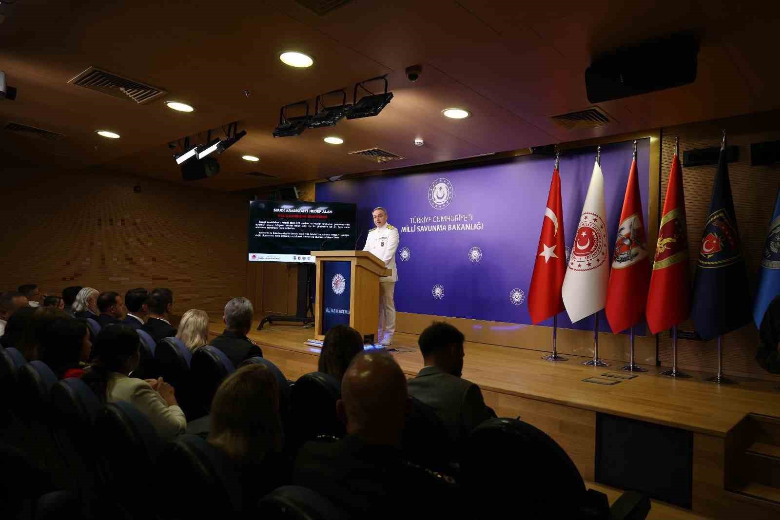 MİLLİ SAVUNMA BAKANLIĞI SÖZCÜSÜ TUĞAMİRAL AKTÜRK: "SUUDİ ARABİSTAN’I HEDEF ALAN İHA SALDIRISI İLE HUSİLER TARAFINDAN GERÇEKLEŞTİRİLEN EYLEMLERİ KINIYORUZ"